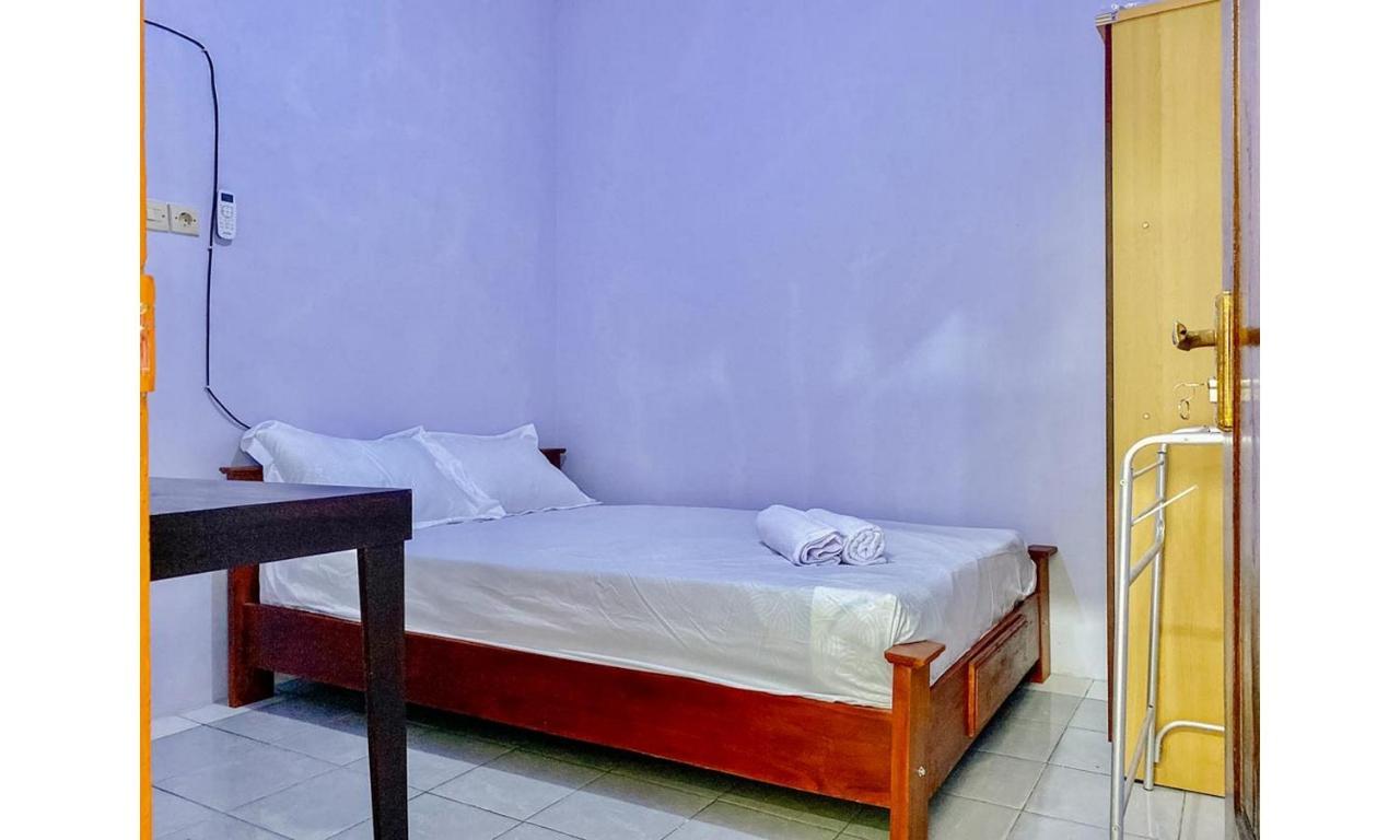 Griya Asri Syariah Mitra Reddoorz Hotel Rogojampi Exterior foto